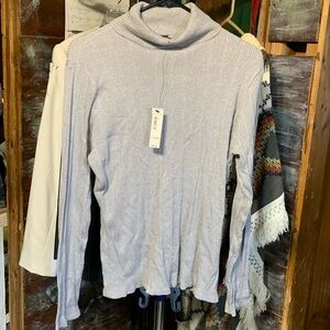Silver turtleneck nwt